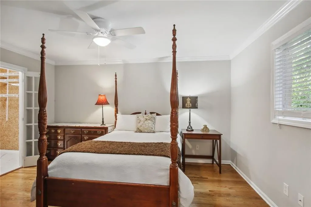 5400 Roswell Road Unit F2, Sandy Springs, Georgia 30342, 1 Bedroom Bedrooms, ,1 BathroomBathrooms,Residential,Sold,5400 Roswell Road Unit F2,7095173