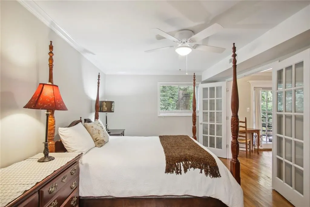 5400 Roswell Road Unit F2, Sandy Springs, Georgia 30342, 1 Bedroom Bedrooms, ,1 BathroomBathrooms,Residential,Sold,5400 Roswell Road Unit F2,7095173