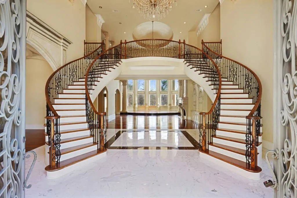 5115 Northside Drive, Atlanta, Georgia 30327, 8 Bedrooms Bedrooms, ,8 BathroomsBathrooms,Residential,Sold,5115 Northside Drive,6674396