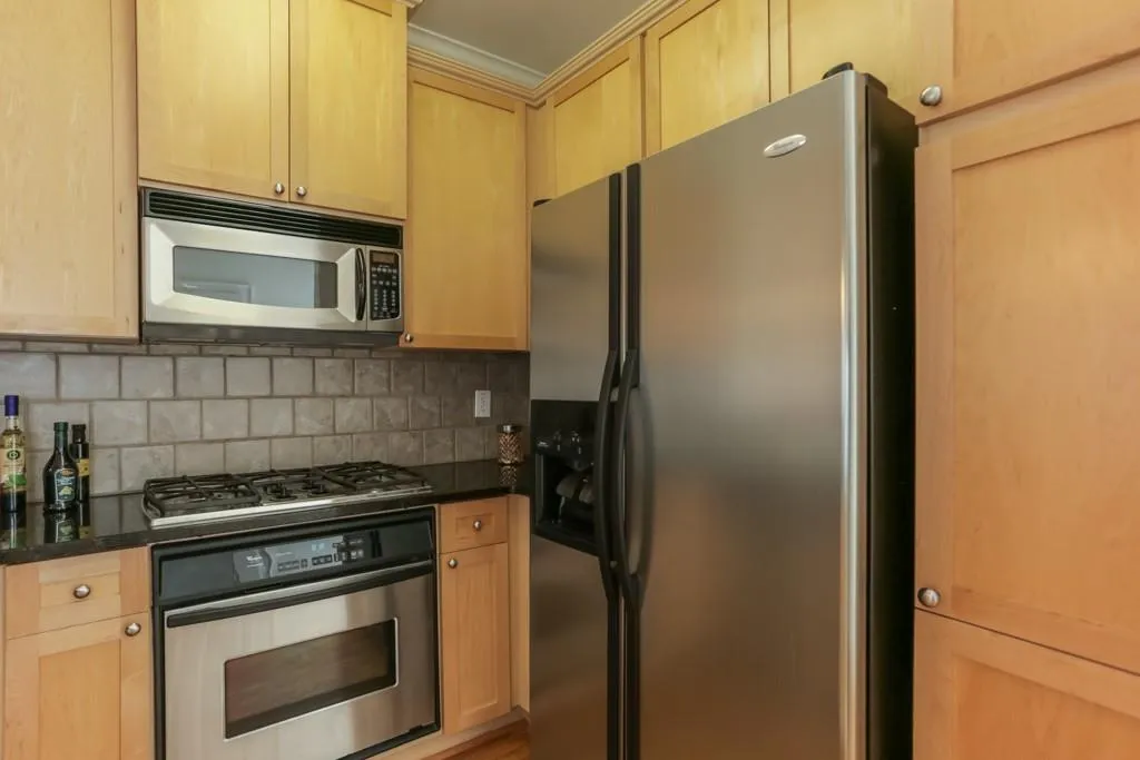 1171 Glenridge Place, Atlanta, Georgia 30342, 1 Bedroom Bedrooms, ,1 BathroomBathrooms,Residential,Sold,1171 Glenridge Place,6125293