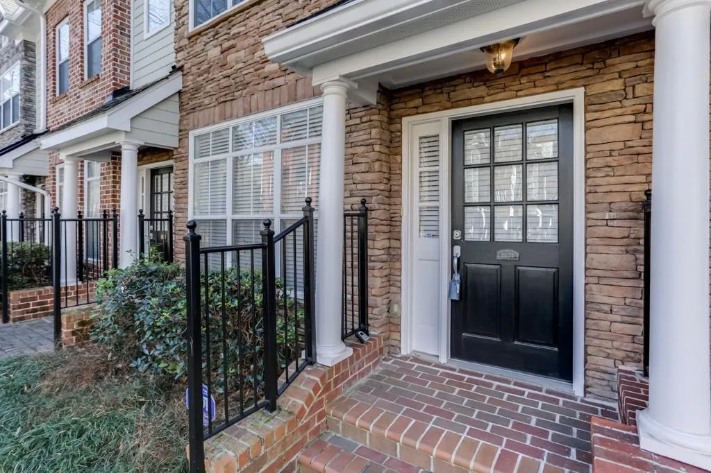 1171 Glenridge Place, Atlanta, Georgia 30342, 1 Bedroom Bedrooms, ,1 BathroomBathrooms,Residential,Sold,1171 Glenridge Place,6125293
