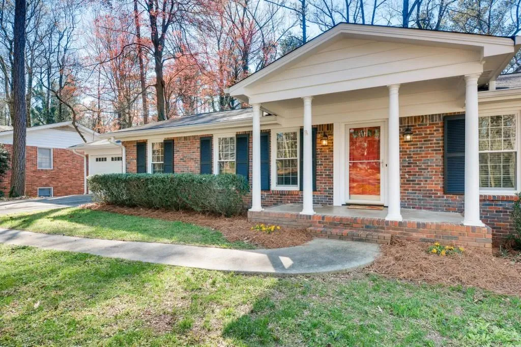 5830 Kayron Drive, Sandy Springs, Georgia 30328, 4 Bedrooms Bedrooms, ,3 BathroomsBathrooms,Residential,Sold,5830 Kayron Drive,5986767