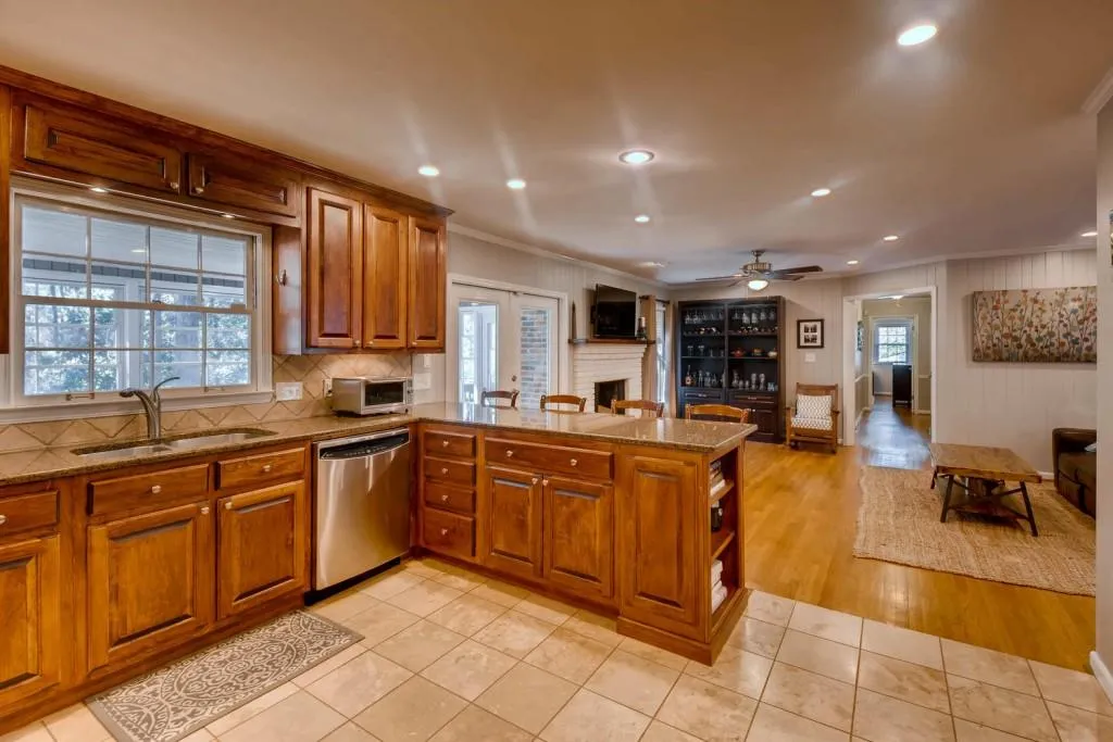 5830 Kayron Drive, Sandy Springs, Georgia 30328, 4 Bedrooms Bedrooms, ,3 BathroomsBathrooms,Residential,Sold,5830 Kayron Drive,5986767