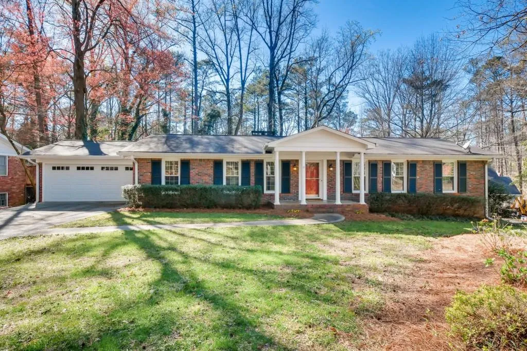 5830 Kayron Drive, Sandy Springs, Georgia 30328, 4 Bedrooms Bedrooms, ,3 BathroomsBathrooms,Residential,Sold,5830 Kayron Drive,5986767