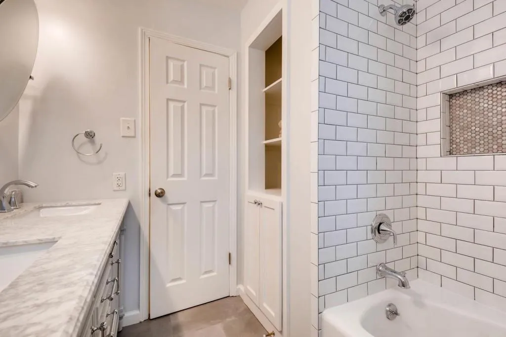 5830 Kayron Drive, Sandy Springs, Georgia 30328, 4 Bedrooms Bedrooms, ,3 BathroomsBathrooms,Residential,Sold,5830 Kayron Drive,5986767