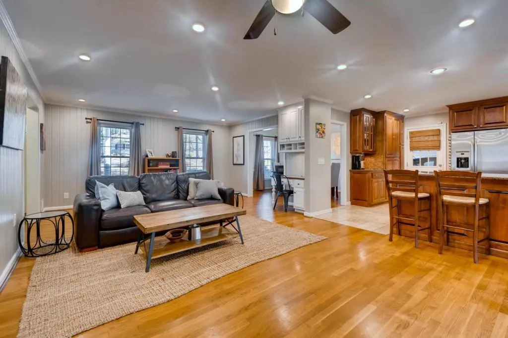 5830 Kayron Drive, Sandy Springs, Georgia 30328, 4 Bedrooms Bedrooms, ,3 BathroomsBathrooms,Residential,Sold,5830 Kayron Drive,5986767