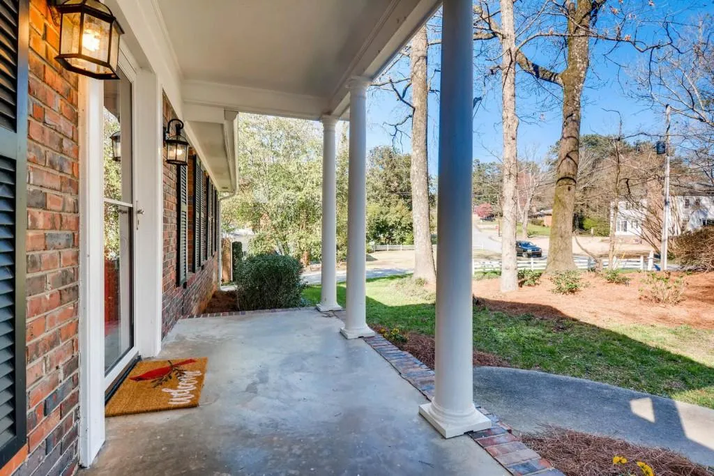 5830 Kayron Drive, Sandy Springs, Georgia 30328, 4 Bedrooms Bedrooms, ,3 BathroomsBathrooms,Residential,Sold,5830 Kayron Drive,5986767
