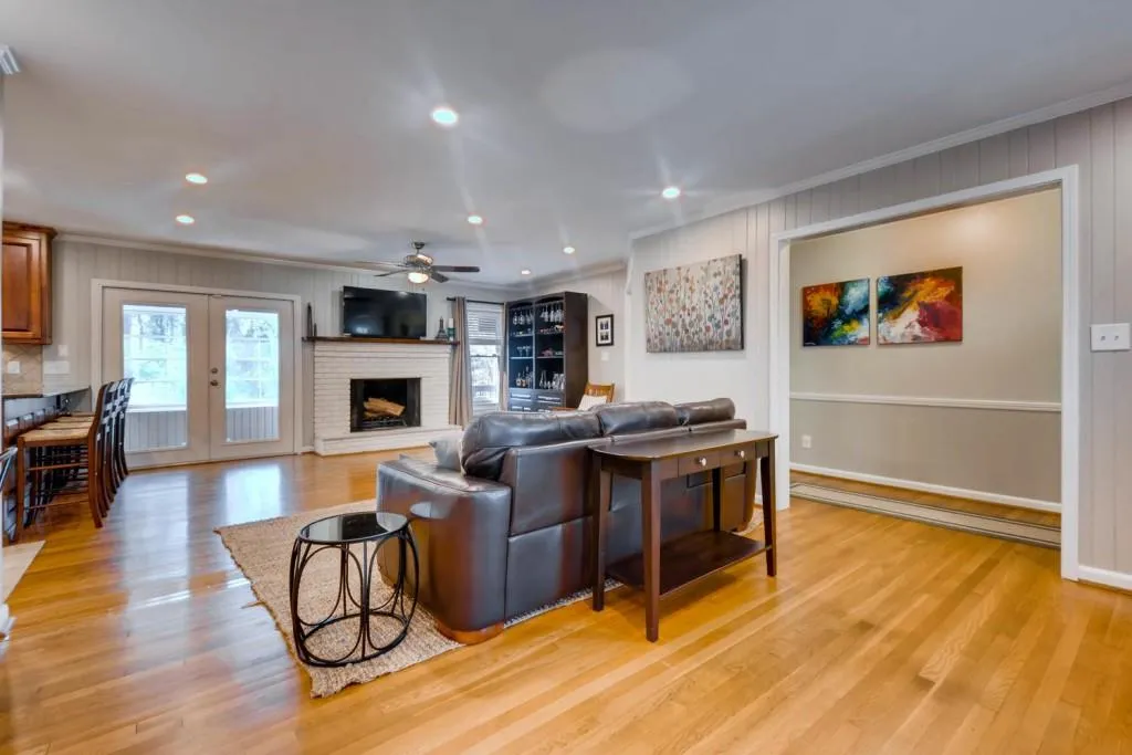 5830 Kayron Drive, Sandy Springs, Georgia 30328, 4 Bedrooms Bedrooms, ,3 BathroomsBathrooms,Residential,Sold,5830 Kayron Drive,5986767