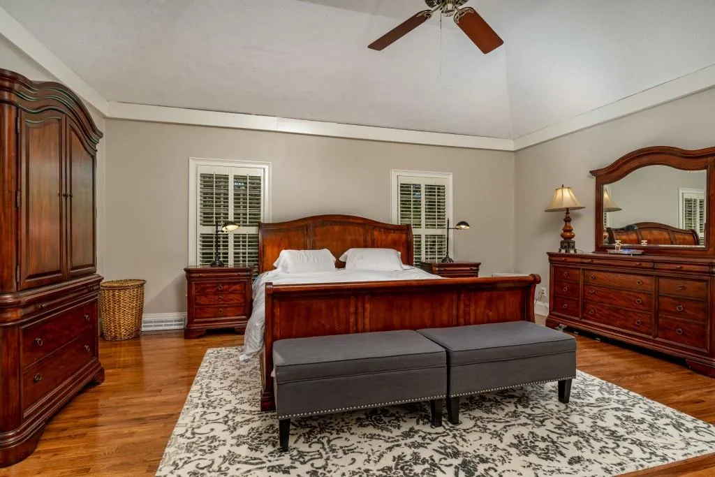 2125 Spalding Drive, Sandy Springs, Georgia 30350, 5 Bedrooms Bedrooms, ,3 BathroomsBathrooms,Residential,Sold,2125 Spalding Drive,6872453