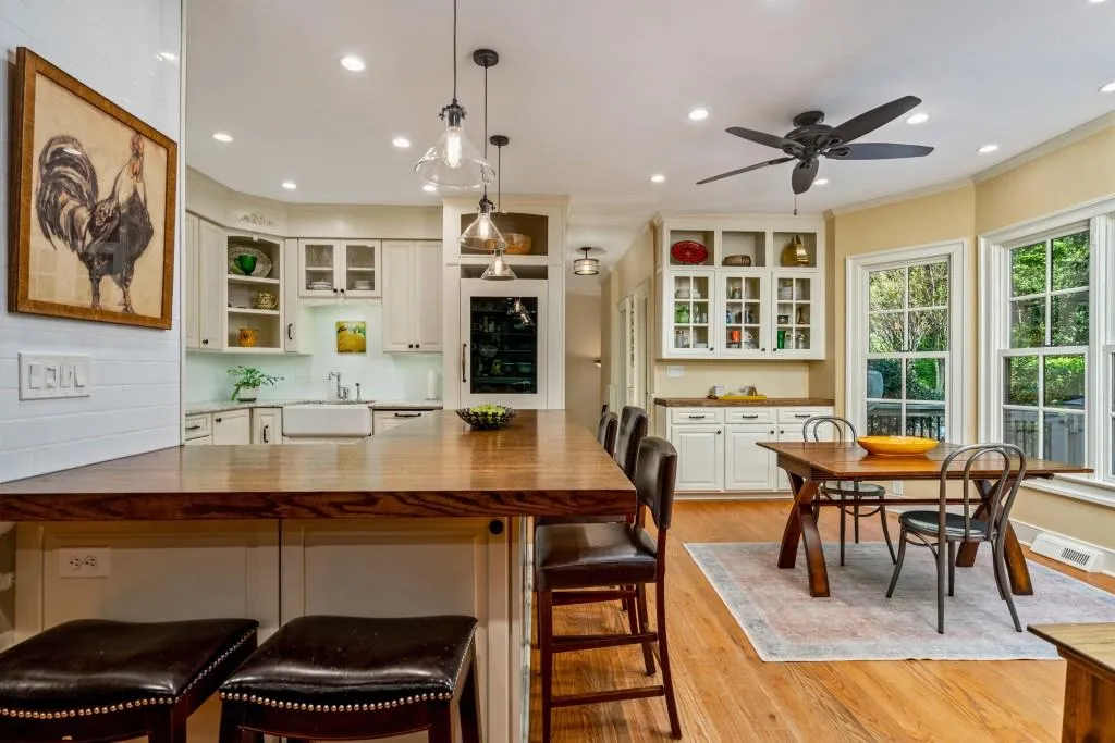 2125 Spalding Drive, Sandy Springs, Georgia 30350, 5 Bedrooms Bedrooms, ,3 BathroomsBathrooms,Residential,Sold,2125 Spalding Drive,6872453