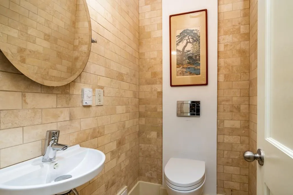 2125 Spalding Drive, Sandy Springs, Georgia 30350, 5 Bedrooms Bedrooms, ,3 BathroomsBathrooms,Residential,Sold,2125 Spalding Drive,6872453