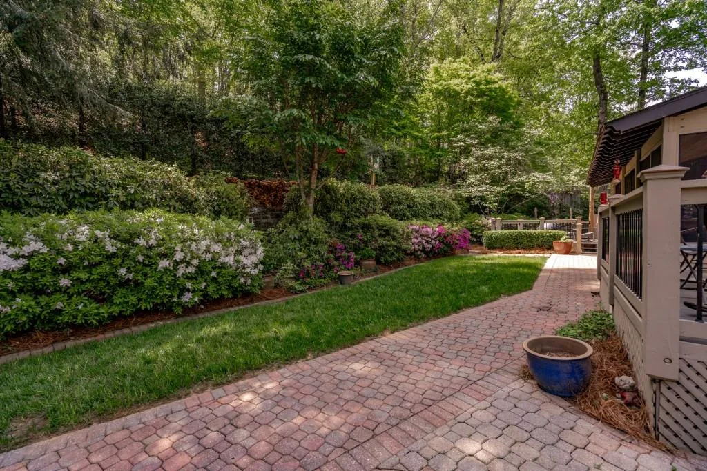 2125 Spalding Drive, Sandy Springs, Georgia 30350, 5 Bedrooms Bedrooms, ,3 BathroomsBathrooms,Residential,Sold,2125 Spalding Drive,6872453