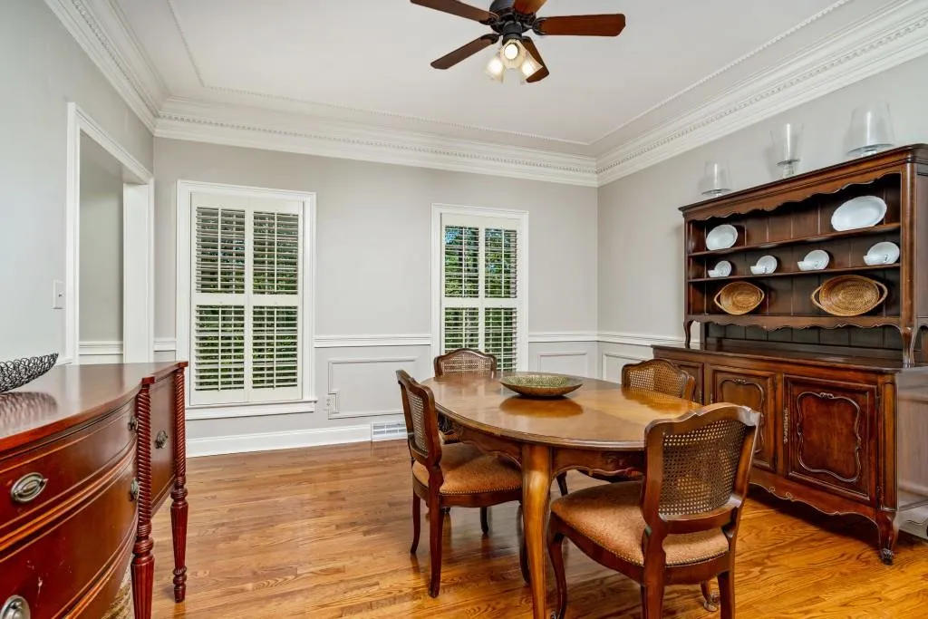 2125 Spalding Drive, Sandy Springs, Georgia 30350, 5 Bedrooms Bedrooms, ,3 BathroomsBathrooms,Residential,Sold,2125 Spalding Drive,6872453