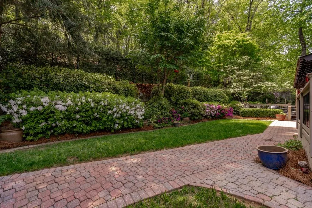 2125 Spalding Drive, Sandy Springs, Georgia 30350, 5 Bedrooms Bedrooms, ,3 BathroomsBathrooms,Residential,Sold,2125 Spalding Drive,6872453
