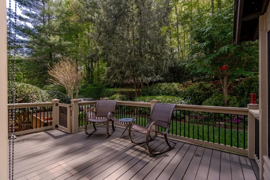 2125 Spalding Drive, Sandy Springs, Georgia 30350, 5 Bedrooms Bedrooms, ,3 BathroomsBathrooms,Residential,Sold,2125 Spalding Drive,6872453