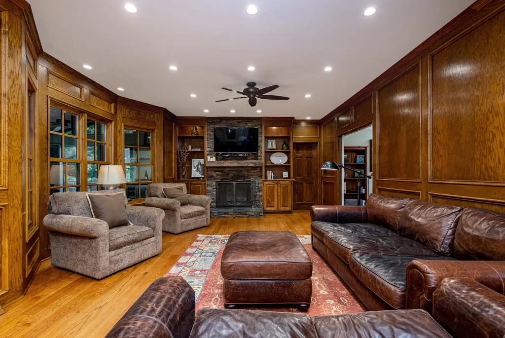 2125 Spalding Drive, Sandy Springs, Georgia 30350, 5 Bedrooms Bedrooms, ,3 BathroomsBathrooms,Residential,Sold,2125 Spalding Drive,6872453