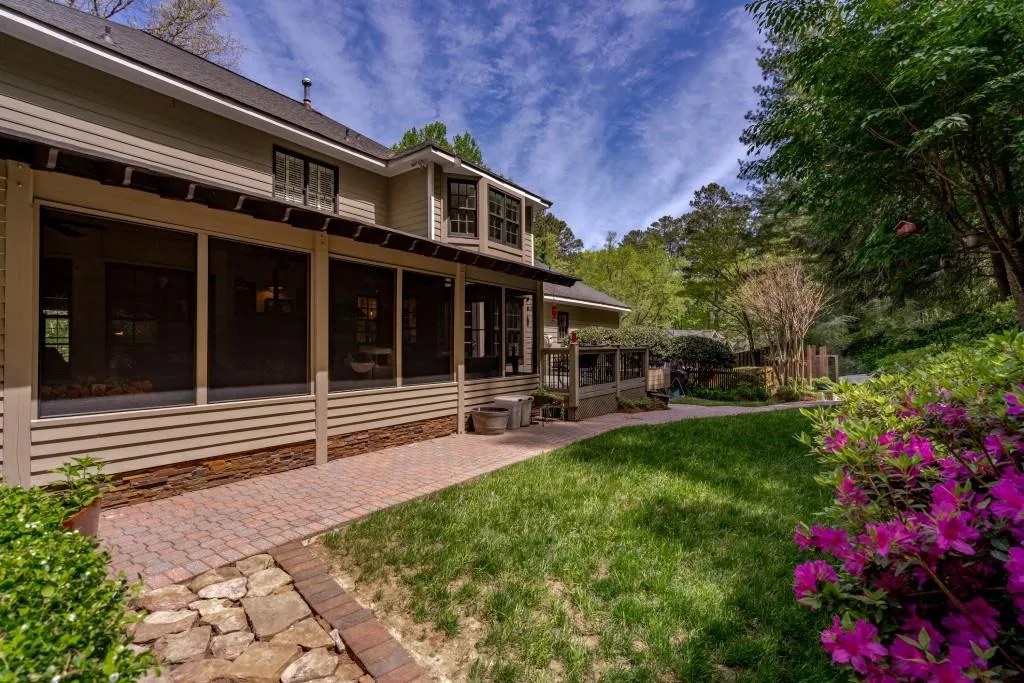2125 Spalding Drive, Sandy Springs, Georgia 30350, 5 Bedrooms Bedrooms, ,3 BathroomsBathrooms,Residential,Sold,2125 Spalding Drive,6872453