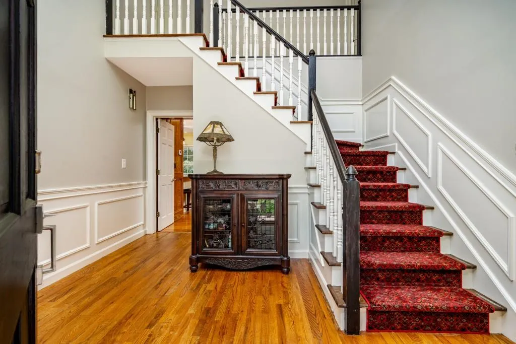 2125 Spalding Drive, Sandy Springs, Georgia 30350, 5 Bedrooms Bedrooms, ,3 BathroomsBathrooms,Residential,Sold,2125 Spalding Drive,6872453
