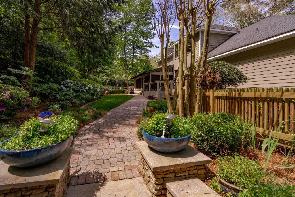 2125 Spalding Drive, Sandy Springs, Georgia 30350, 5 Bedrooms Bedrooms, ,3 BathroomsBathrooms,Residential,Sold,2125 Spalding Drive,6872453
