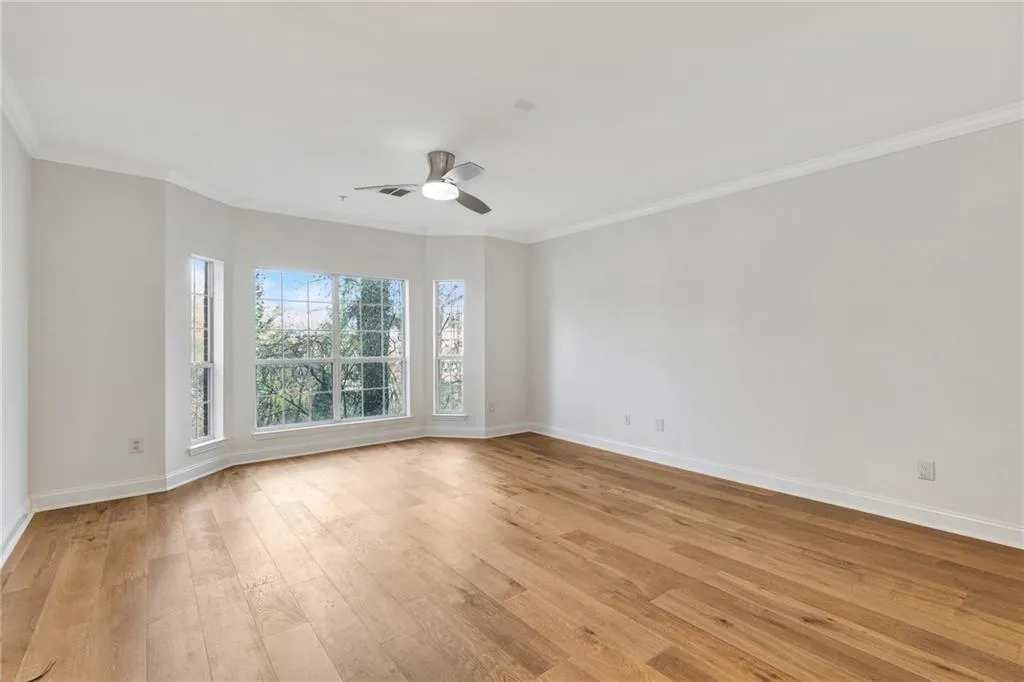 5641 Roswell Road Unit 101, Atlanta, Georgia 30342, 1 Bedroom Bedrooms, ,1 BathroomBathrooms,Residential,Sold,5641 Roswell Road Unit 101,7426254