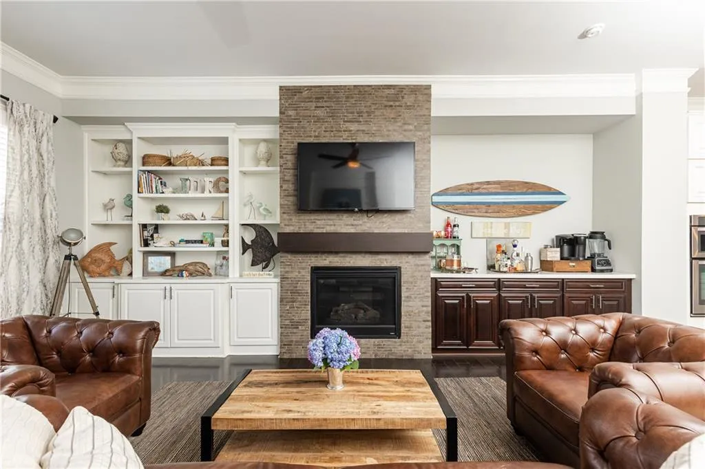 313 Alderwood Lane Unit 313, Atlanta, Georgia 30328, 3 Bedrooms Bedrooms, ,3 BathroomsBathrooms,Residential,Sold,313 Alderwood Lane Unit 313,7056951