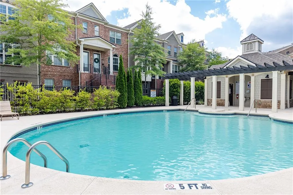 313 Alderwood Lane Unit 313, Atlanta, Georgia 30328, 3 Bedrooms Bedrooms, ,3 BathroomsBathrooms,Residential,Sold,313 Alderwood Lane Unit 313,7056951