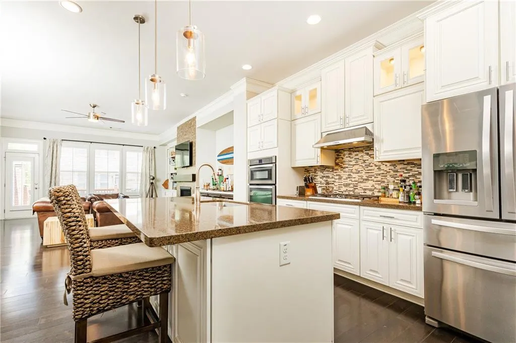 313 Alderwood Lane Unit 313, Atlanta, Georgia 30328, 3 Bedrooms Bedrooms, ,3 BathroomsBathrooms,Residential,Sold,313 Alderwood Lane Unit 313,7056951