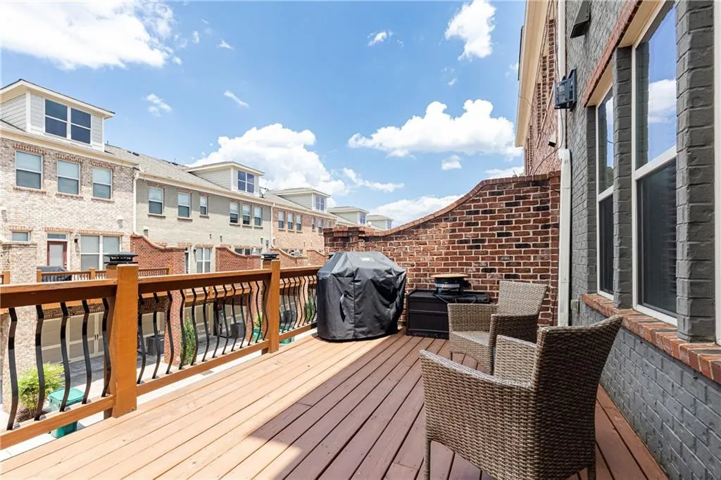 313 Alderwood Lane Unit 313, Atlanta, Georgia 30328, 3 Bedrooms Bedrooms, ,3 BathroomsBathrooms,Residential,Sold,313 Alderwood Lane Unit 313,7056951