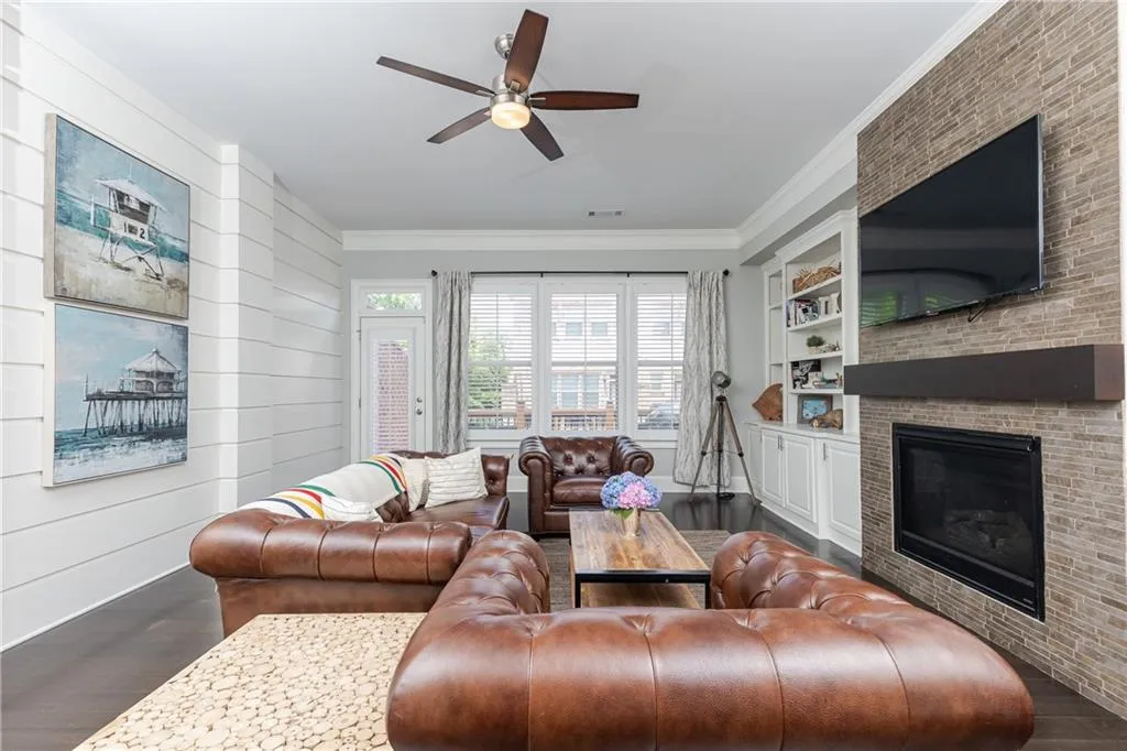 313 Alderwood Lane Unit 313, Atlanta, Georgia 30328, 3 Bedrooms Bedrooms, ,3 BathroomsBathrooms,Residential,Sold,313 Alderwood Lane Unit 313,7056951