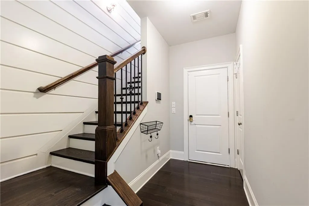 313 Alderwood Lane Unit 313, Atlanta, Georgia 30328, 3 Bedrooms Bedrooms, ,3 BathroomsBathrooms,Residential,Sold,313 Alderwood Lane Unit 313,7056951