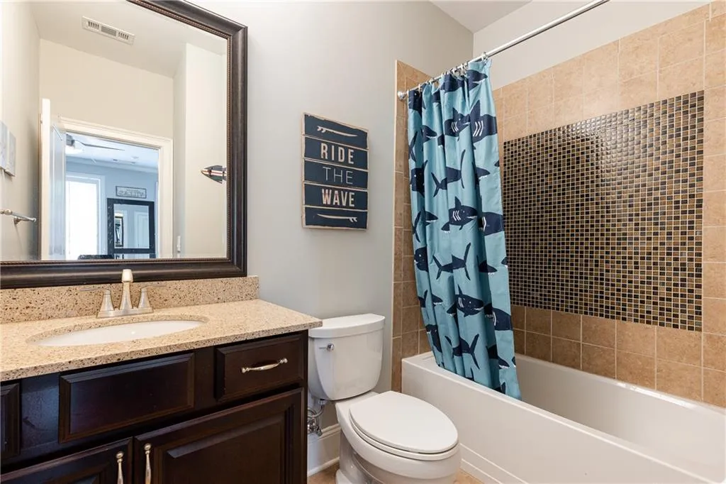 313 Alderwood Lane Unit 313, Atlanta, Georgia 30328, 3 Bedrooms Bedrooms, ,3 BathroomsBathrooms,Residential,Sold,313 Alderwood Lane Unit 313,7056951