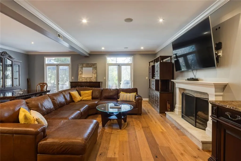 47 Willow Glen NE, Atlanta, Georgia 30342, 4 Bedrooms Bedrooms, ,3 BathroomsBathrooms,Residential,Sold,47 Willow Glen NE,7354928