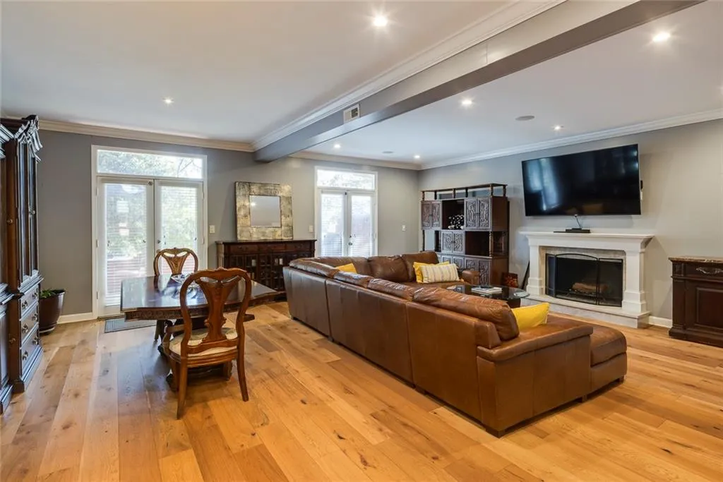 47 Willow Glen NE, Atlanta, Georgia 30342, 4 Bedrooms Bedrooms, ,3 BathroomsBathrooms,Residential,Sold,47 Willow Glen NE,7354928