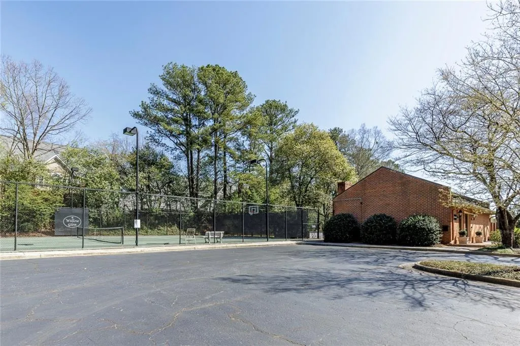 47 Willow Glen NE, Atlanta, Georgia 30342, 4 Bedrooms Bedrooms, ,3 BathroomsBathrooms,Residential,Sold,47 Willow Glen NE,7354928