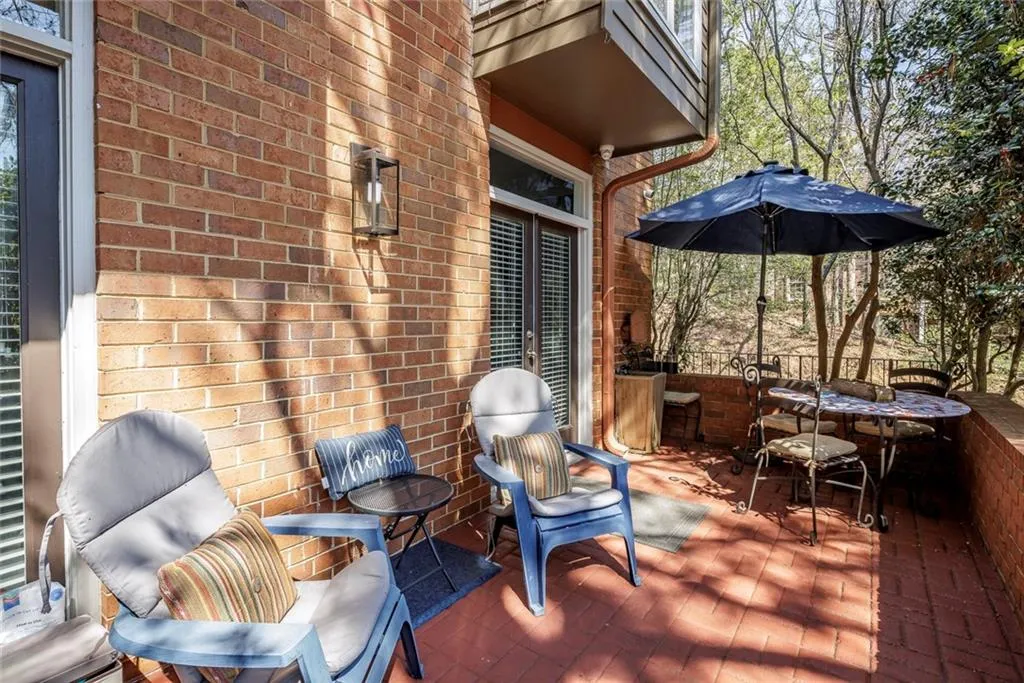 47 Willow Glen NE, Atlanta, Georgia 30342, 4 Bedrooms Bedrooms, ,3 BathroomsBathrooms,Residential,Sold,47 Willow Glen NE,7354928