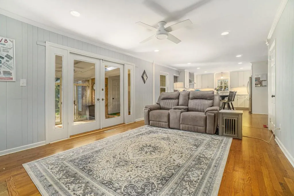 7350 Hunters Branch Drive, Sandy Springs, Georgia 30328, 3 Bedrooms Bedrooms, ,2 BathroomsBathrooms,Residential,Sold,7350 Hunters Branch Drive,7005806