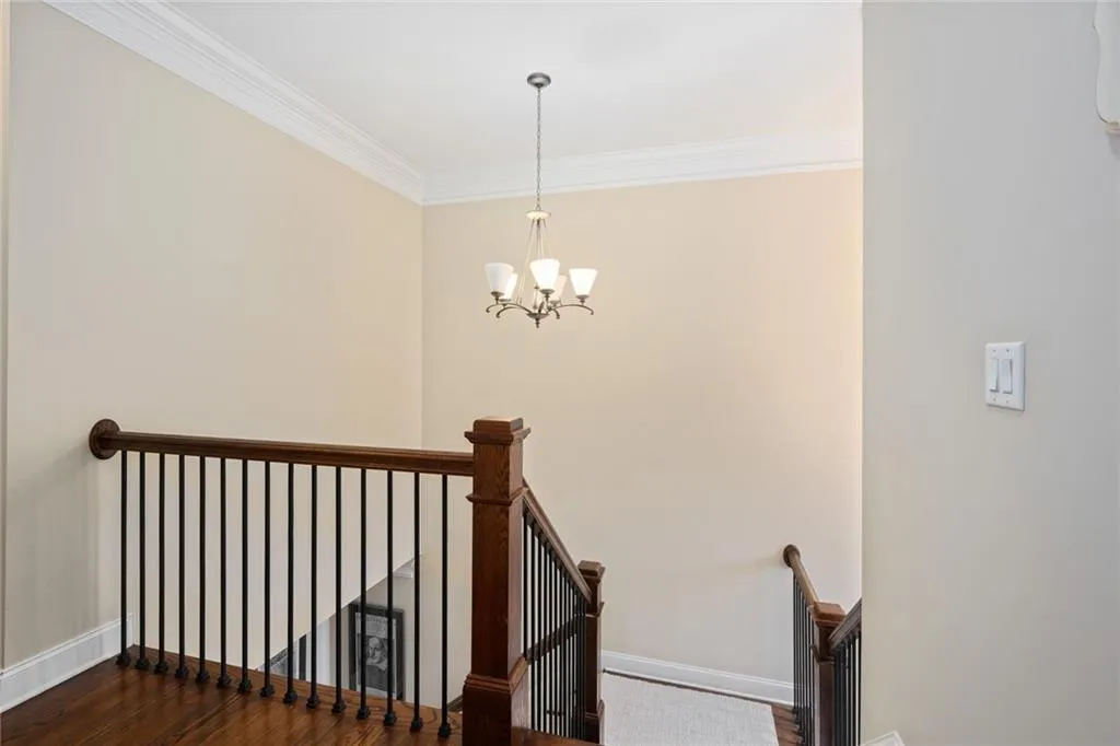 242 Meeting Lane, Sandy Springs, Georgia 30342, 4 Bedrooms Bedrooms, ,3 BathroomsBathrooms,Residential,Sold,242 Meeting Lane,6744638