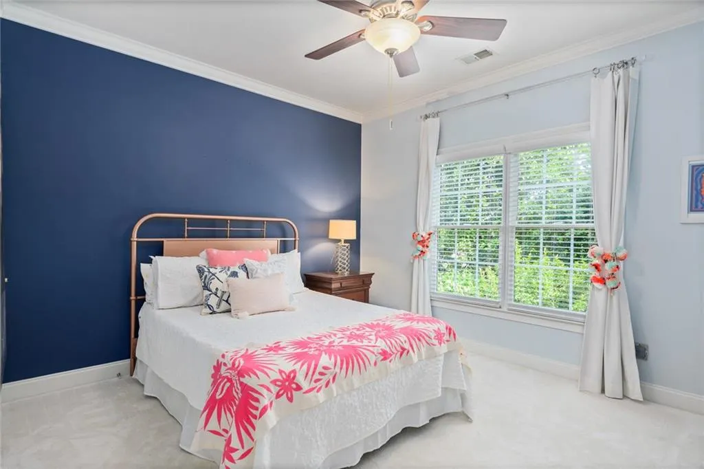 242 Meeting Lane, Sandy Springs, Georgia 30342, 4 Bedrooms Bedrooms, ,3 BathroomsBathrooms,Residential,Sold,242 Meeting Lane,6744638