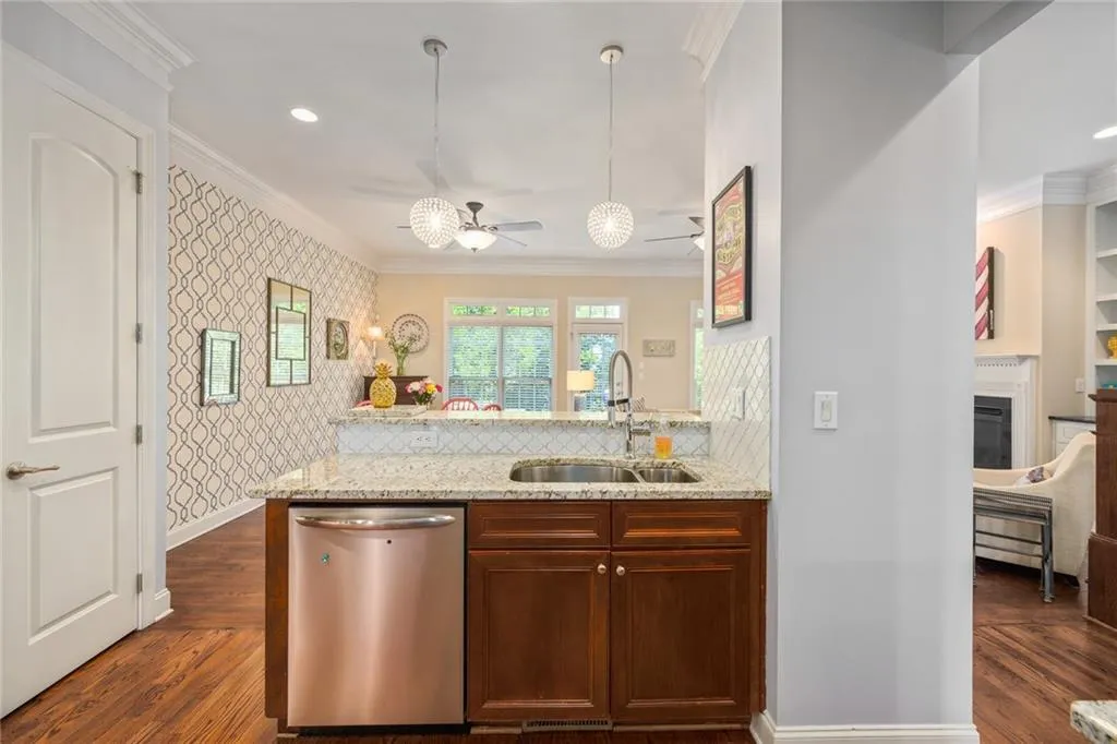 242 Meeting Lane, Sandy Springs, Georgia 30342, 4 Bedrooms Bedrooms, ,3 BathroomsBathrooms,Residential,Sold,242 Meeting Lane,6744638