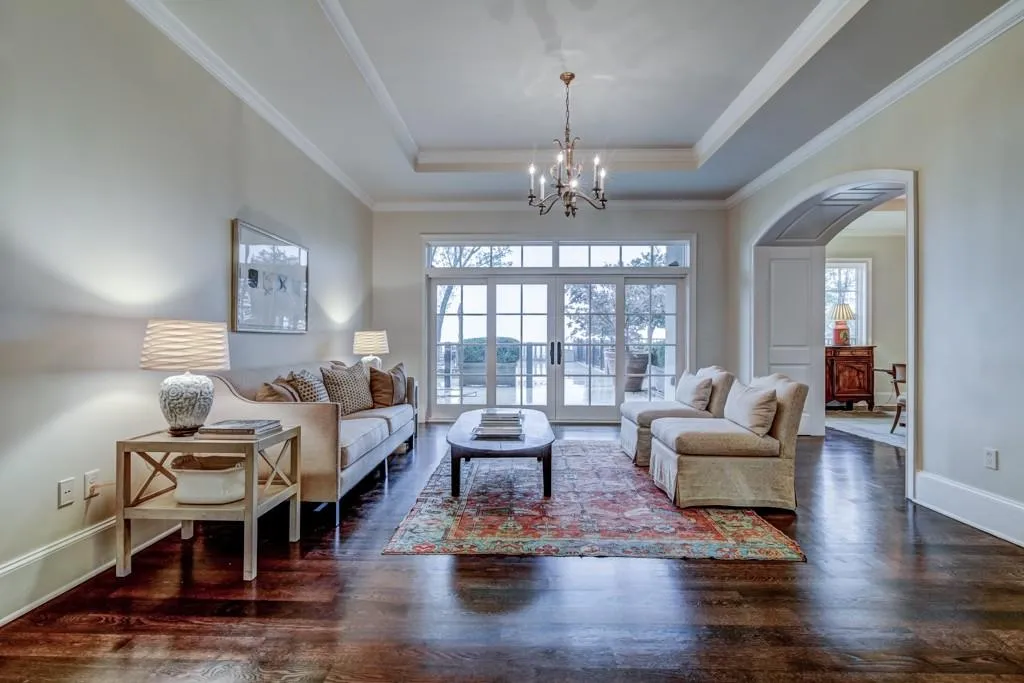 2700 Paces Ferry Road Se Unit 102, Atlanta, Georgia 30339, 2 Bedrooms Bedrooms, ,2 BathroomsBathrooms,Residential,Sold,2700 Paces Ferry Road Se Unit 102,5829854