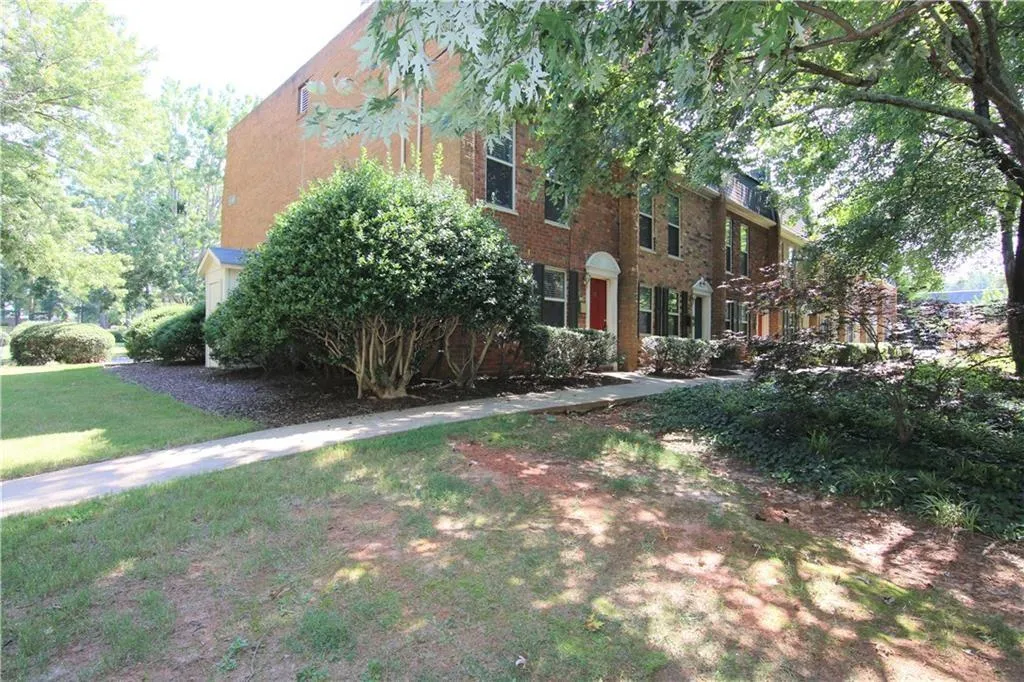 165 N River Drive Unit H, Atlanta, Georgia 30350, 2 Bedrooms Bedrooms, ,2 BathroomsBathrooms,Residential,Sold,165 N River Drive Unit H,7155771