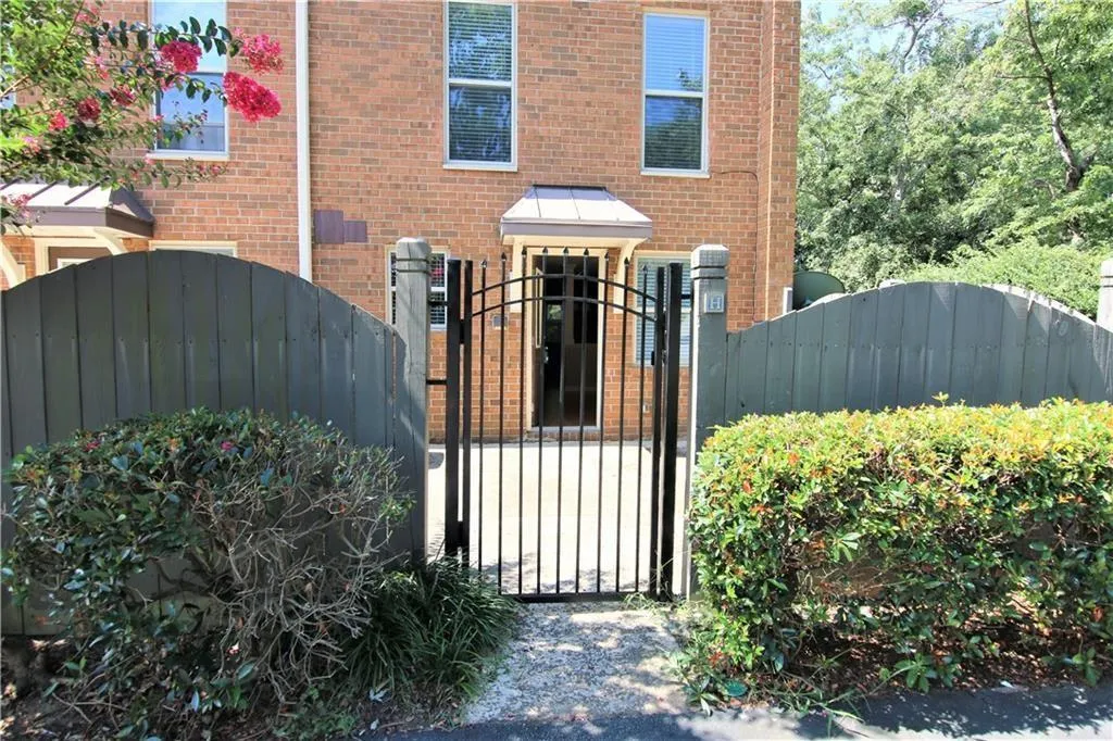 165 N River Drive Unit H, Atlanta, Georgia 30350, 2 Bedrooms Bedrooms, ,2 BathroomsBathrooms,Residential,Sold,165 N River Drive Unit H,7155771