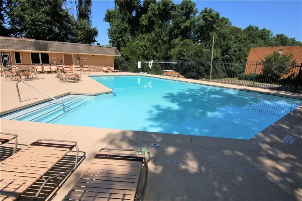 165 N River Drive Unit H, Atlanta, Georgia 30350, 2 Bedrooms Bedrooms, ,2 BathroomsBathrooms,Residential,Sold,165 N River Drive Unit H,7155771