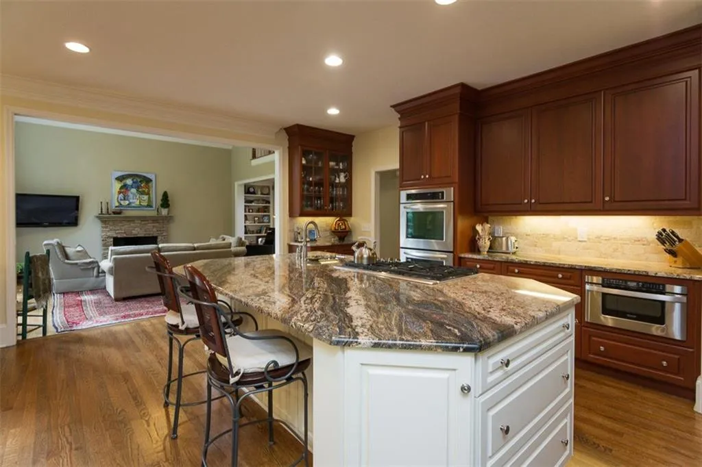 4535 Crestwicke Pointe, Sandy Springs, Georgia 30319, 4 Bedrooms Bedrooms, ,3 BathroomsBathrooms,Residential,Sold,4535 Crestwicke Pointe,6103333