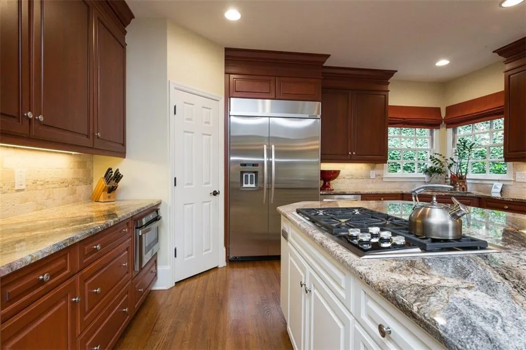 4535 Crestwicke Pointe, Sandy Springs, Georgia 30319, 4 Bedrooms Bedrooms, ,3 BathroomsBathrooms,Residential,Sold,4535 Crestwicke Pointe,6103333