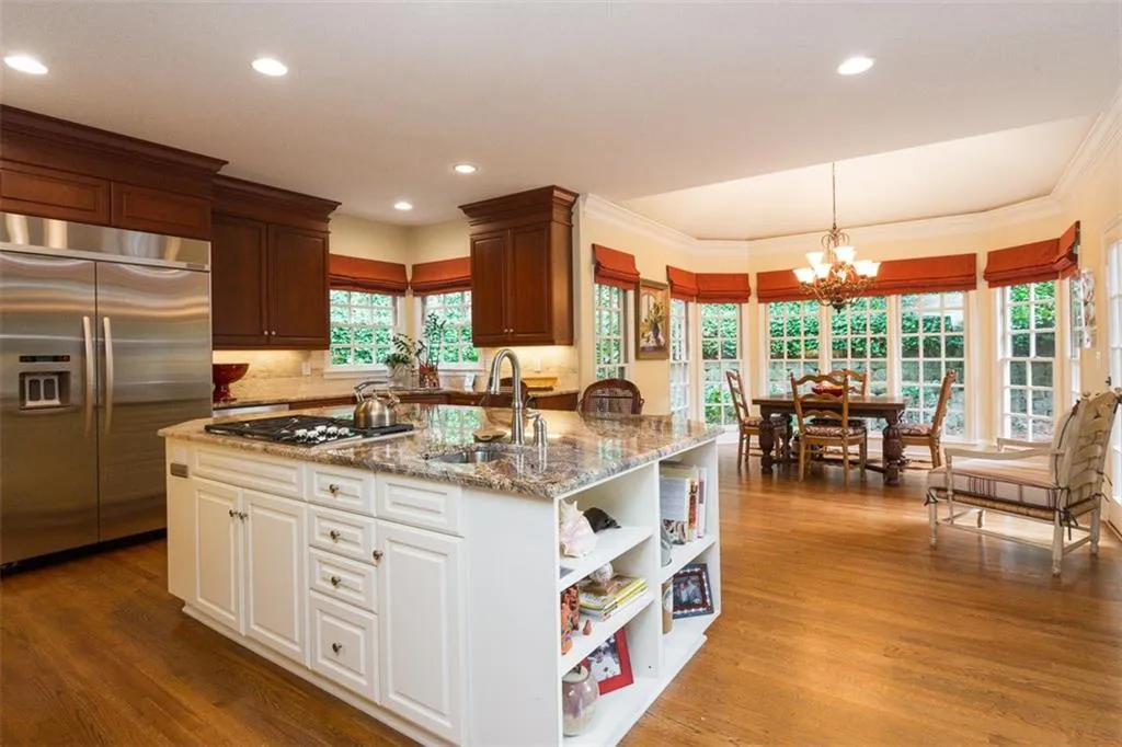 4535 Crestwicke Pointe, Sandy Springs, Georgia 30319, 4 Bedrooms Bedrooms, ,3 BathroomsBathrooms,Residential,Sold,4535 Crestwicke Pointe,6103333