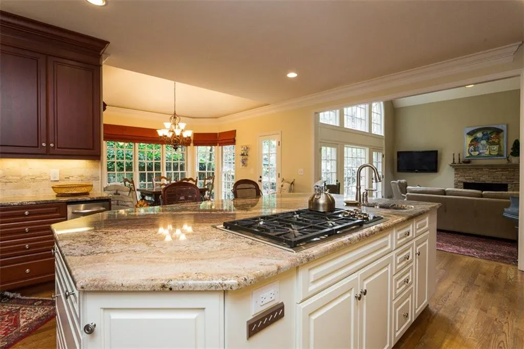 4535 Crestwicke Pointe, Sandy Springs, Georgia 30319, 4 Bedrooms Bedrooms, ,3 BathroomsBathrooms,Residential,Sold,4535 Crestwicke Pointe,6103333