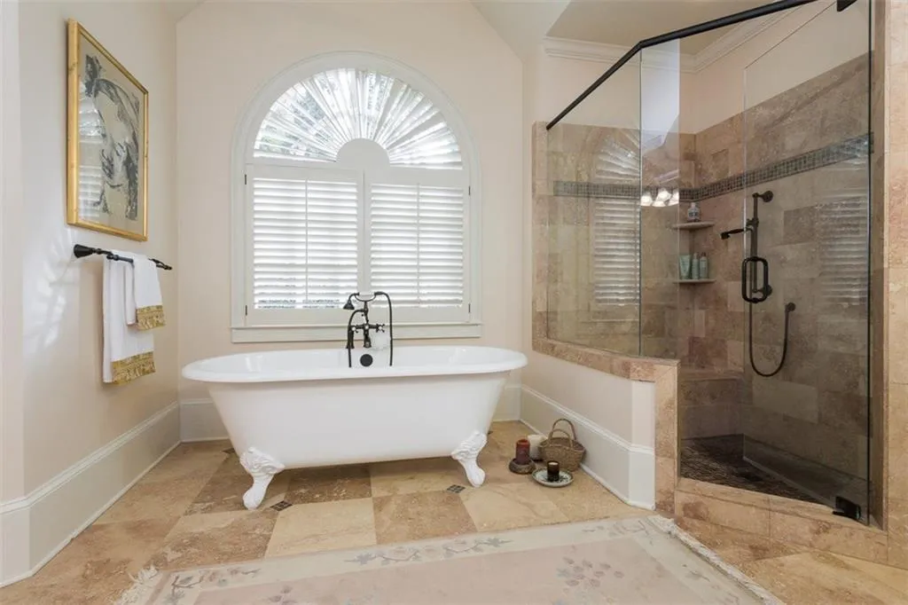 4535 Crestwicke Pointe, Sandy Springs, Georgia 30319, 4 Bedrooms Bedrooms, ,3 BathroomsBathrooms,Residential,Sold,4535 Crestwicke Pointe,6103333