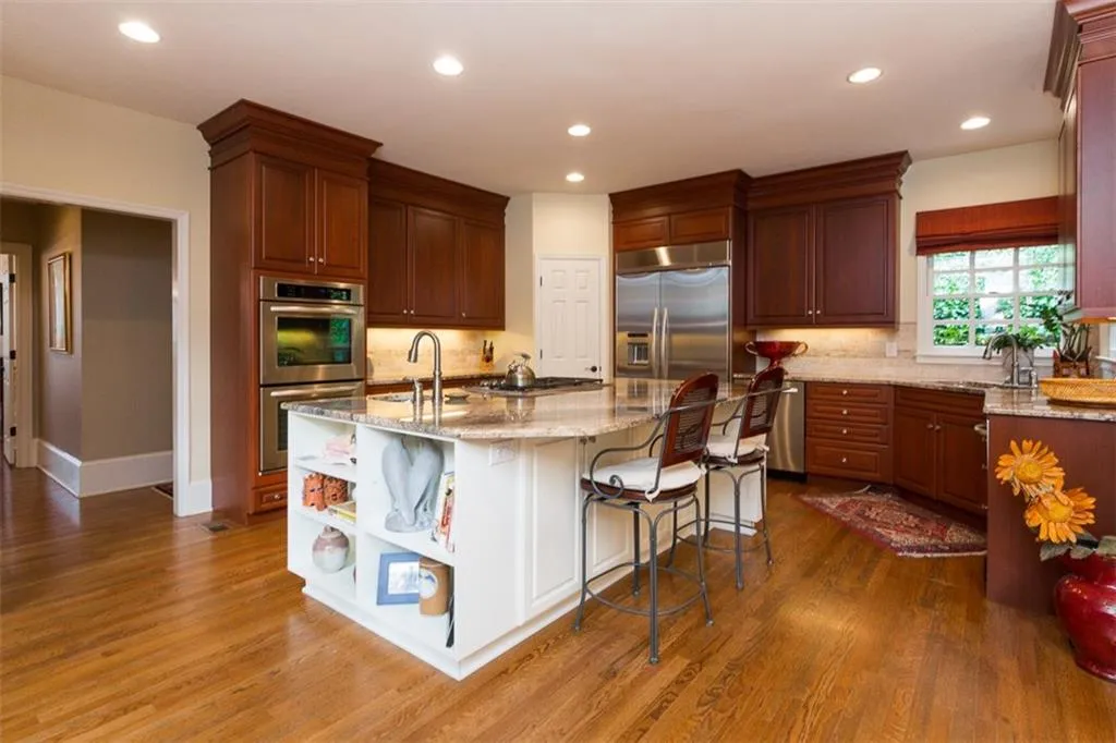 4535 Crestwicke Pointe, Sandy Springs, Georgia 30319, 4 Bedrooms Bedrooms, ,3 BathroomsBathrooms,Residential,Sold,4535 Crestwicke Pointe,6103333