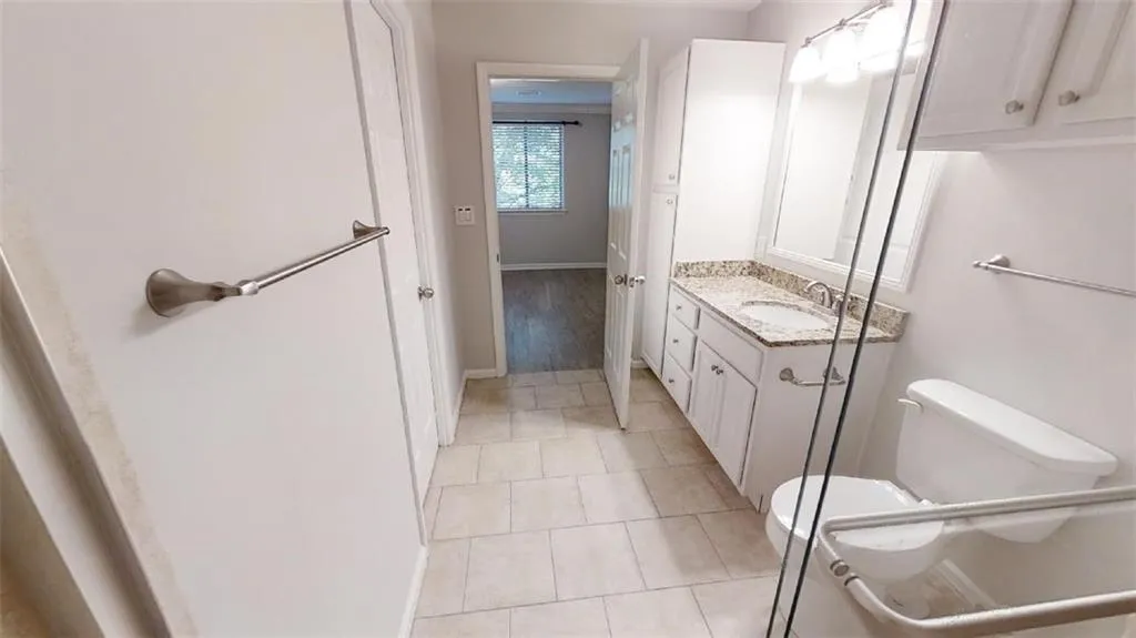 300 Johnson Ferry Road Ne Unit B304, Sandy Springs, Georgia 30328, 1 Bedroom Bedrooms, ,1 BathroomBathrooms,Residential,Sold,300 Johnson Ferry Road Ne Unit B304,7128461